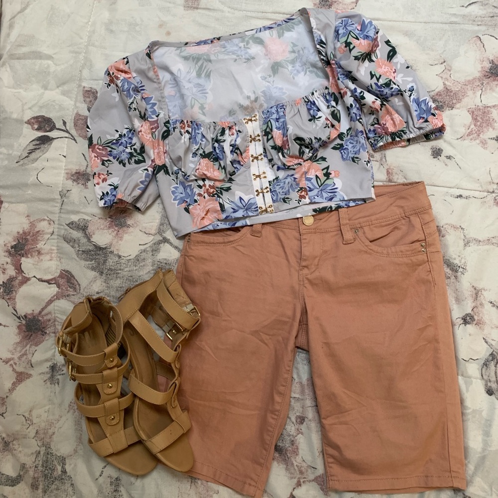 Bermuda shorts and cute crop top bundle!